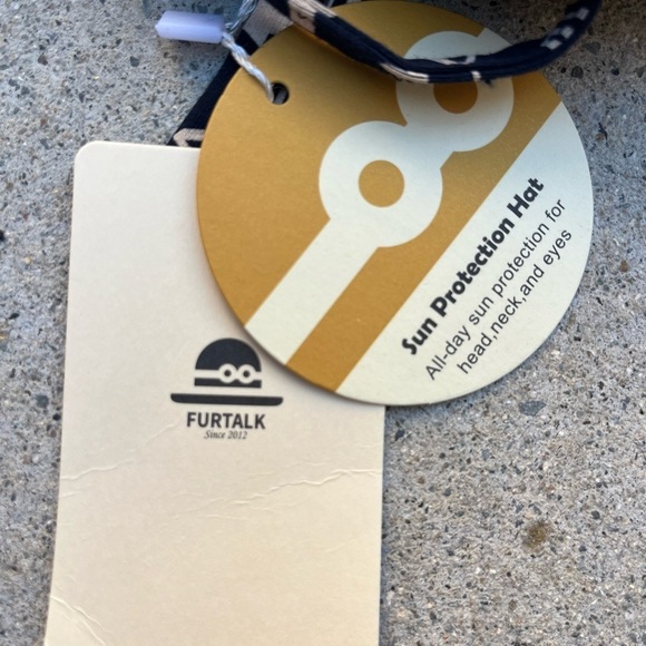 Kid's Furtalk Hat Multicolor Logo All-Over 0-2T Sun Protection Light NWT Travel - Picture 2 of 11